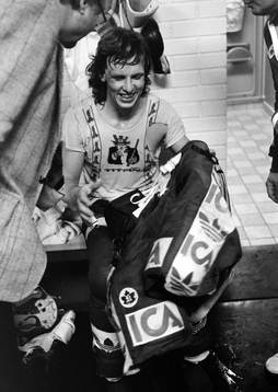 Anders Broström, Västra Frölunda i omklädningsrummet