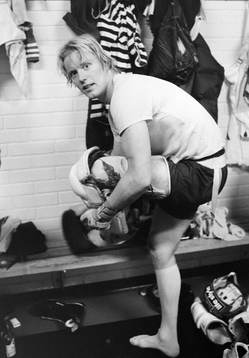 Jörgen Pettersson, Västra Frölunda i omklädningsrummet