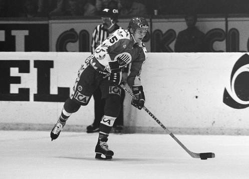 Ove Karlsson, Västra Frölunda med pucken