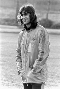 Mario Kempes at training