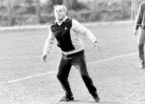 Manager Alfredo di Stefano at a training session