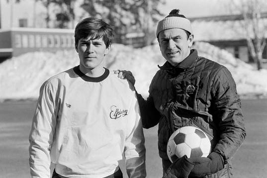 Rolf Svensson, tränare till höger