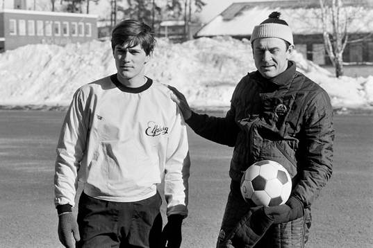 Rolf Svensson, tränare till höger