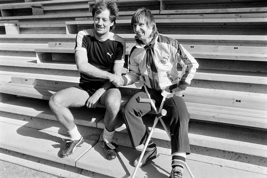 Frank Worthington och långtidsskadade Flemming Pehrson