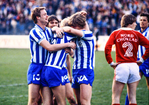 Göteborgs Torbjörn Nilsson jublar med lagkamrater