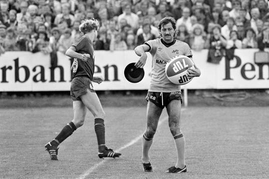 Frank Worthington, Mjällby