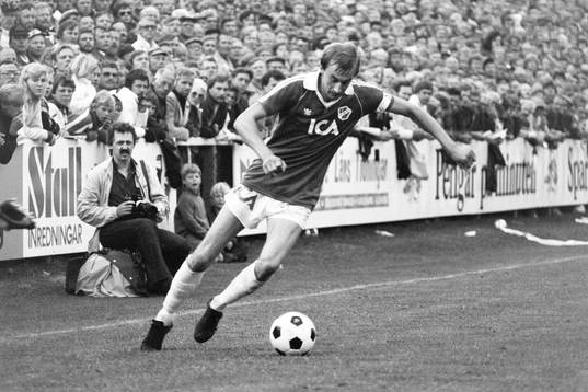 Rutger Backe, Halmstad med bollen