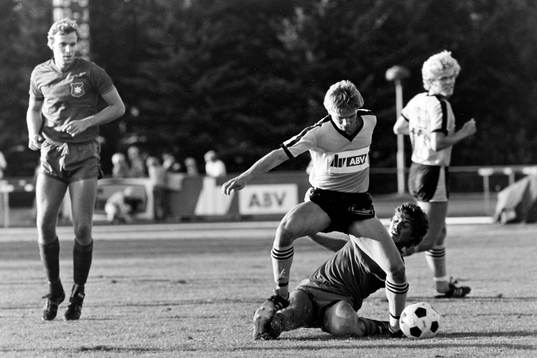 Bo Eriksson med bollen