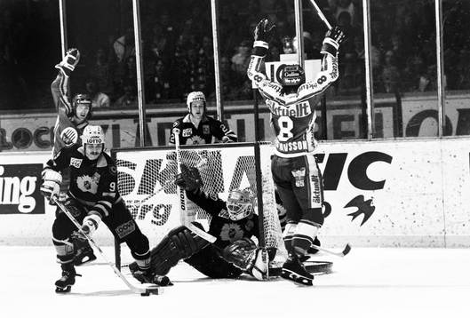 Frölundas Peter Gustavsson jublar