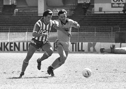Glenn Hysen, Göteborg i kamp om bollen med en