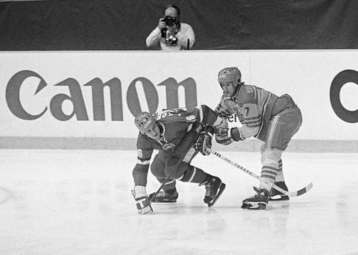 Tommy Samuelsson, Sverige
