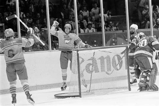 Anders Eriksson och Roland Eriksson jublar