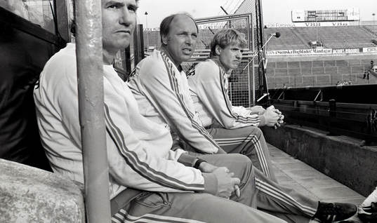 Jan Ekstrand, Läkare, Lars Laban Arnesson, Förbundskapten