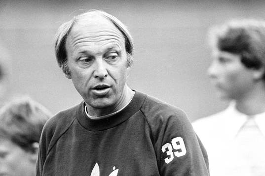 Lars Arnesson, förbundskapten i Sverige