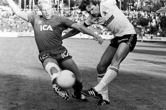 Kamp om bollen