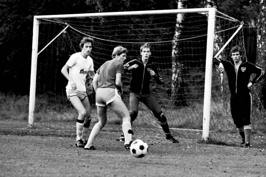 Pia tränar med IFK Osby, herrar