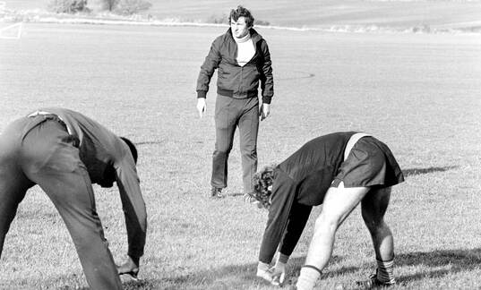 Manager David Pleat of Luton overseeing a training session