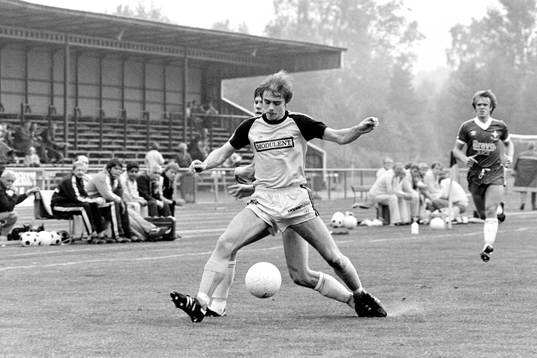 Kamp om bollen