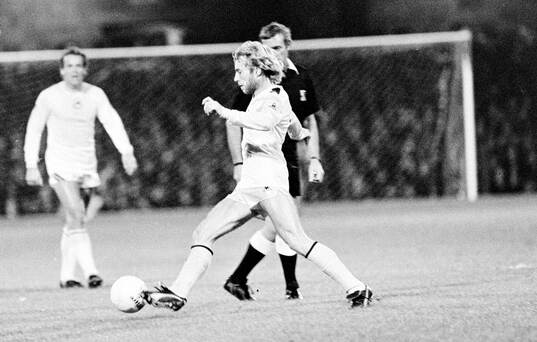 Swansea - Tottenham: Tottenhams Steve Archibald