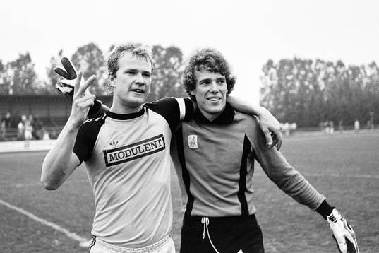 Tremålsskytten Dan Granqvist jublar