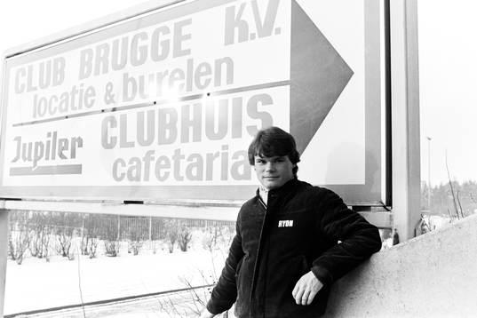 Peter Nilsson utanför arenan