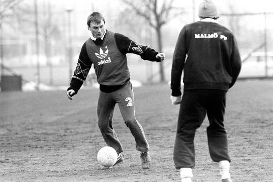Roland Andersson med bollen