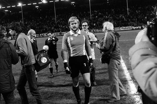 Ronnie Hellström, Kaiserslautern, målvakt