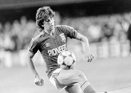 Ipswich - Tottenham: Paul Mariner of Ipswich