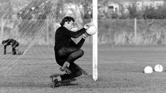 Goalkeeper Jan Möller at a training session