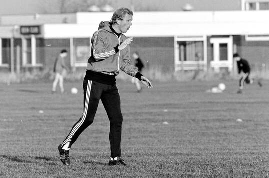 Manager Bob Houghton