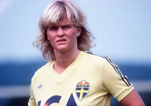 Karin Åhman, Sverige