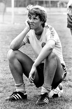 Pia Sundhage, Sverige