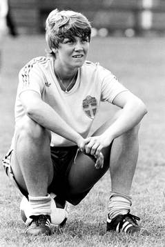 Pia Sundhage, Sverige