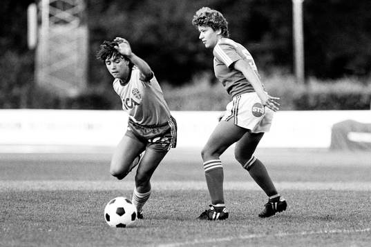 Anette Börjesson, Sverige med bollen