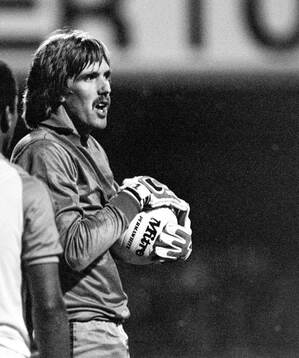 West Ham goalkeeper Phil Parkes