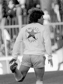 Kevin Keegan of Newcastle warming up