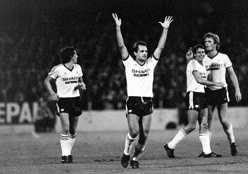 Nottingham Forest - Manchester United: Ray Wilkins of