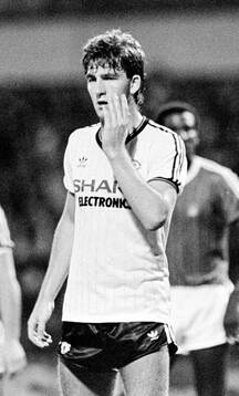 Nottingham Forest - Manchester United: Norman Whiteside of