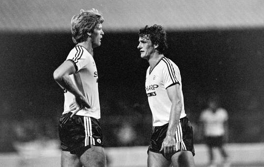 Nottingham Forest - Manchester United: Gordon McQueen and