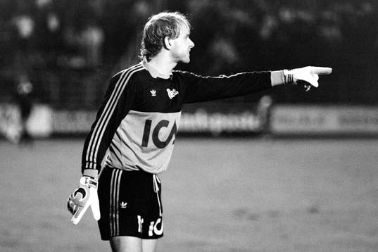 Thomas Ravelli, målvakt i Öster