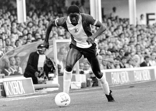 Southampton - Aston Villa: Southamptons Justin Fashanu