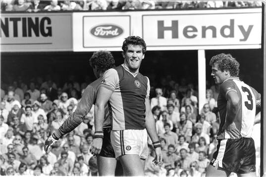 Southampton - Aston Villa: Aston Villas Peter Withe