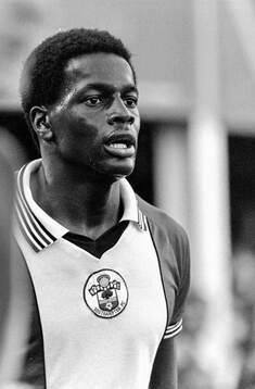 Southampton - Aston Villa: Southamptons Justin Fashanu