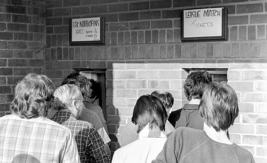 Southampton - Aston Villa: Ticket office at The Dell