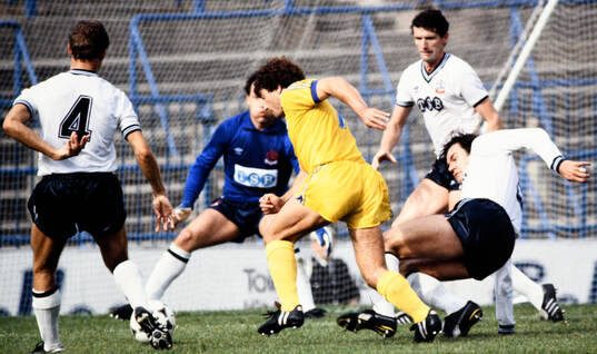 Football, Division Two, England 1982-1983, Bolton -