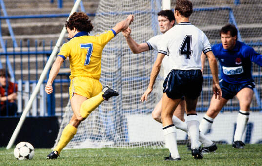 Football, Division Two, England 1982-1983, Bolton -
