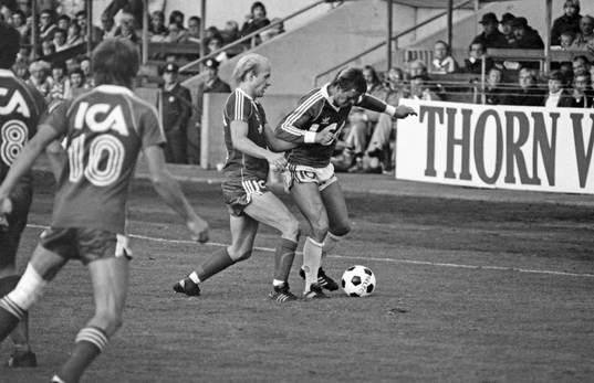 Tord Holmgren, Göteborg i kamp om bollen