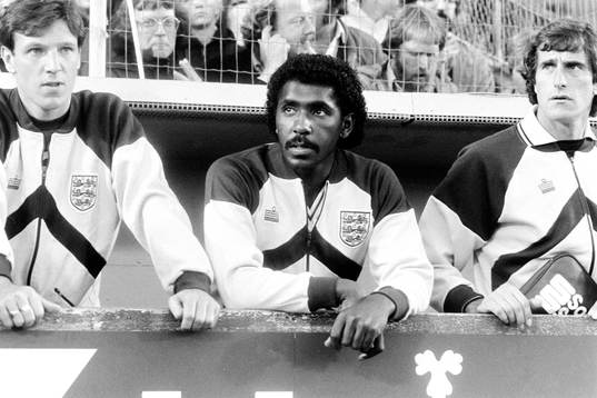 Fotboll, Danmark - England, 2-2