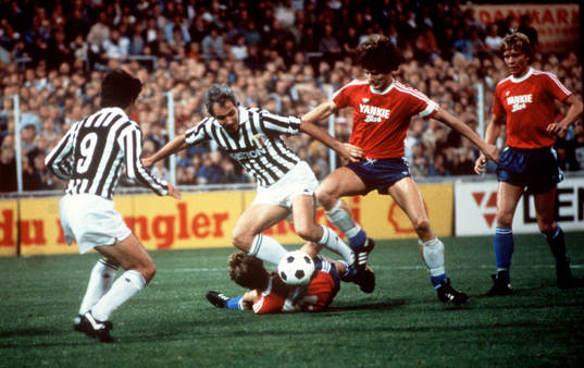 Fotboll, Hvidovre - Juventus, Bettega och Paolo Rossi,