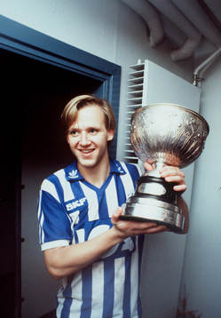 Fotboll SM-final, Dan Corneliusson, IFK Göteborg höjer